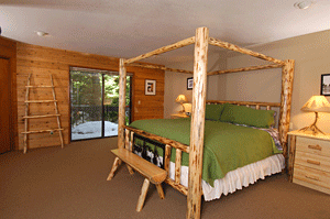 FalconsCrestOtherBed.gif