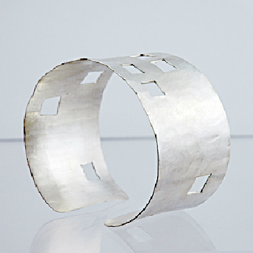 link=http://studiojewel.com/b152 sterling wide cuff.html